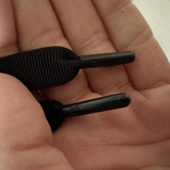 Lululemon Run Hotty Hot Short Lined Black White Geo 2.5” Size 6 - EUC - Picture 2 of 8